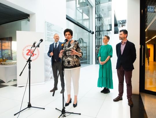 Wernisaż wystawy "Znak i kolor" Rajmunda Ziemskiego w Elektrowni (zdjęcia)