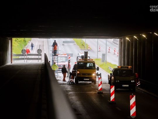 Zabezpieczanie wiaduktu na Grzecznarowskiego (zdjęcia)