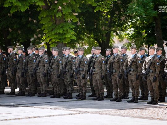 Obchody Narodowego Dnia Zwycięstwa (zdjęcia)