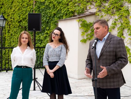 Otwarcie wystawy w Galerii - "Sztuka polska II połowy XX w." ze zbiorów Muzeum im. Jacka Malczewskiego w Radomiu (zdjęcia)