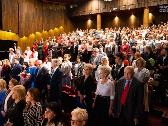 Uroczyste obchody Międzynarodowego Dnia Pielęgniarki oraz Położnej (zdjęcia) Uroczyste obchody Międzynarodowego Dnia Pielęgniarki oraz Położnej (zdjęcia)