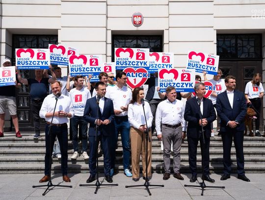 Spotkanie polityków Koalicji Obywatelskiej z mieszkańcami Radomia (zdjęcia)