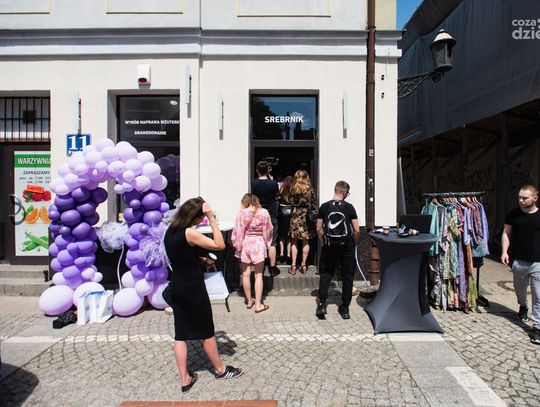 3. urodziny Ametyst Studio - pokaz biżuterii na ciało (zdjęcia) 3. urodziny Ametyst Studio - pokaz biżuterii na ciało (zdjęcia)