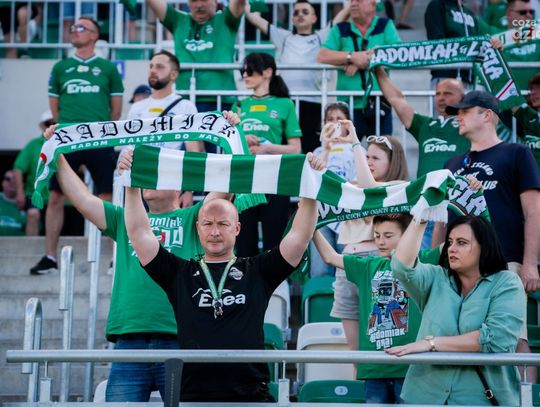 Kibice na meczu Radomiak Radom - Widzew Łódź (zdjęcia) Kibice na meczu Radomiak Radom - Widzew Łódź (zdjęcia)