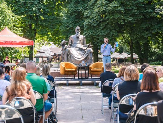 46. Radomska Wiosna Literackia i X Targi Wydawnictw Regionalnych (zdjęcia)