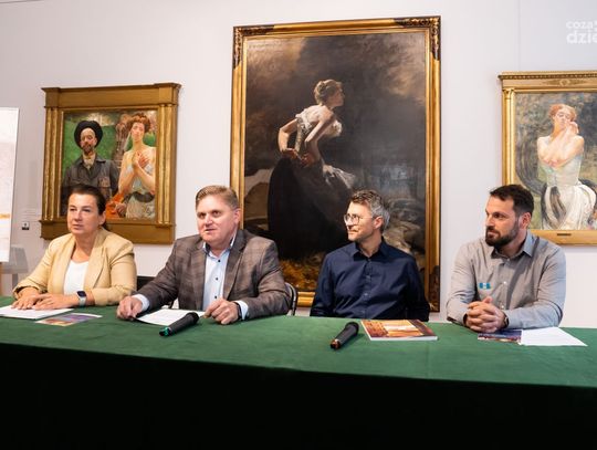 Konferencja prasowa dot. zbliżającej się wystawy "Barwy przeszłości i teraźniejszości" (zdjęcia)