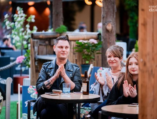 Literacki wieczór improwizacyjny z grupą I’MPRO I’MPRO (zdjęcia) Literacki wieczór improwizacyjny z grupą I’MPRO I’MPRO (zdjęcia)