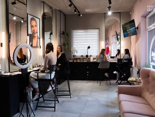 Szkolenie miss studniówek w Élever Beauty by Kamila Tadriyan (zdjęcia)