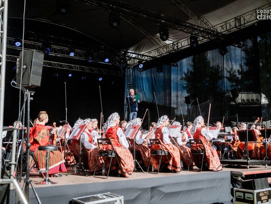 Występ Państwowego Zespołu Ludowego Pieśni i Tańca Mazowsze w Muzeum Wsi Radomskiej (zdjęcia)