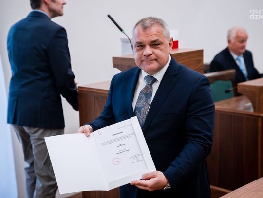 Analizujemy oświadczenia majątkowe radnych Rady Miejskiej w Radomiu! (cz. 2) Analizujemy oświadczenia majątkowe radnych Rady Miejskiej w Radomiu! (cz. 2)