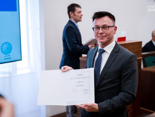 Analizujemy oświadczenia majątkowe radnych Rady Miejskiej w Radomiu! (cz. 2) Analizujemy oświadczenia majątkowe radnych Rady Miejskiej w Radomiu! (cz. 2)