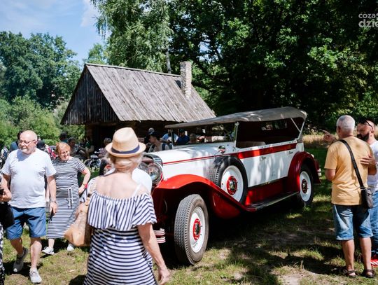 „Tańscy z Pieczysk” w Muzeum Wsi Radomskiej (zdjęcia)