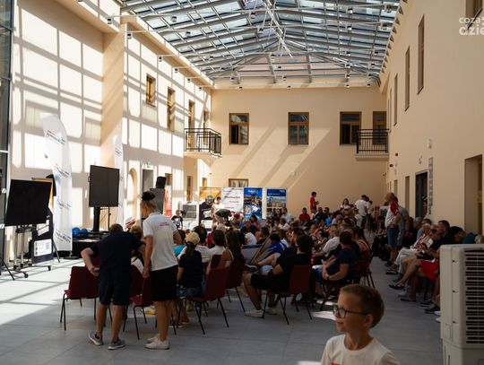 Rodzinna Strefa Kibica w Kamienicy Deskurów - Mecz Polska - Francja (zdjęcia)