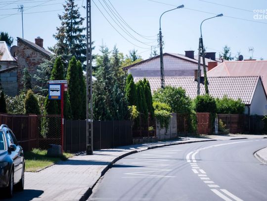 Nowy asfalt na ul. Folwarcznej (zdjęcia) Nowy asfalt na ul. Folwarcznej (zdjęcia)