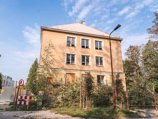 Wyburzanie dawnej bursy przy ul. Uniwersyteckiej (zdjęcia)