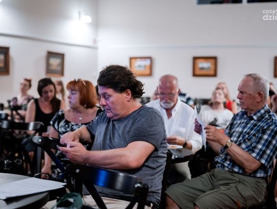 Recenzenci Resursy – spotkania literackie Adriana Szarego (zdjęcia)