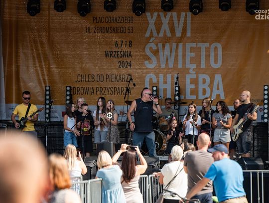 XXVI Radomskie Święto Chleba - Mezo/Szymon Wydra & Carpe Diem/Guzowianki (zdjęcia)