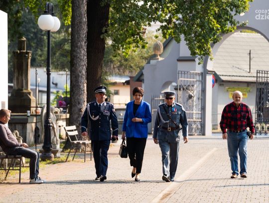 Obchody Dnia Sybiraka i 85. rocznicy agresji wojsk radzieckich na Polskę (zdjęcia) Obchody Dnia Sybiraka i 85. rocznicy agresji wojsk radzieckich na Polskę (zdjęcia)