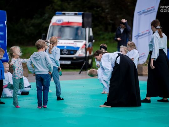Pokaz sztuk walki aikido (zdjęcia) Pokaz sztuk walki aikido (zdjęcia)