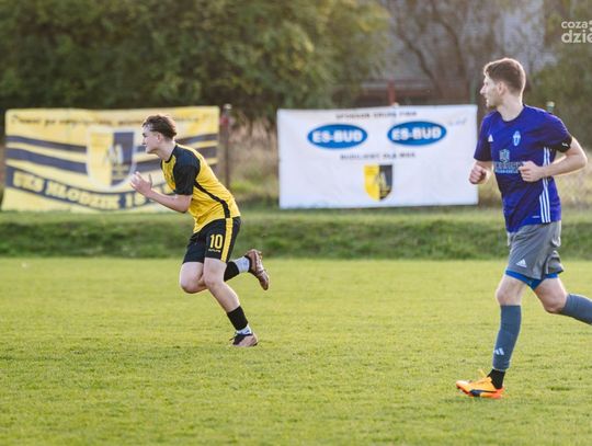 Tymex Liga Okręgowa: Młodzik Radom - Orzeł Wierzbica (zdjęcia)