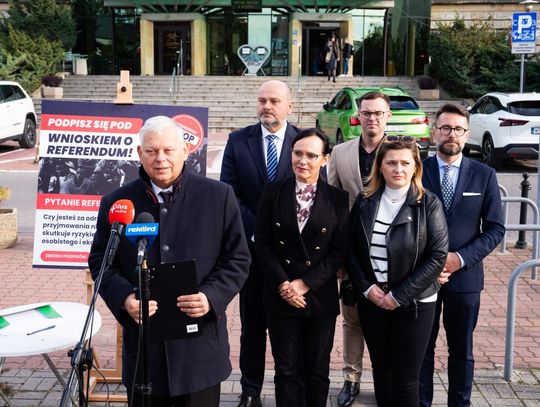 Konferencja prasowa dot. zbiórki podpisów pod referendum ws. nielegalnych migrantów (zdjęcia)