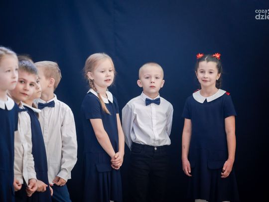 Ślubowanie klas pierwszych w PSP 10 (zdjęcia)