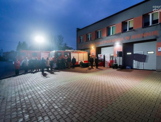 Przekazanie wozu dla OSP Sienno (zdjęcia)