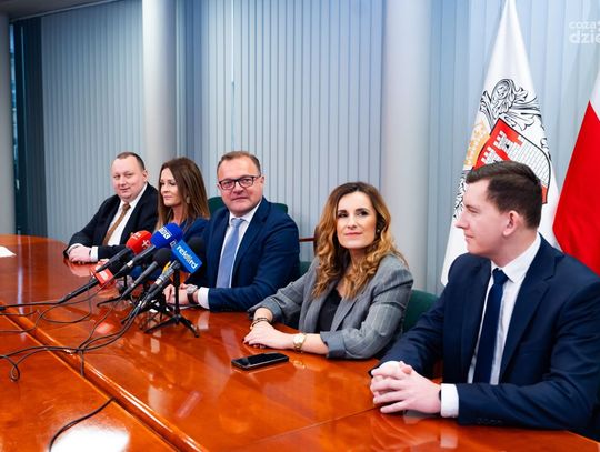 Konferencja prasowa dot. podsumowania 10-lecia prezydentury Radosława Witkowskiego (zdjęcia)