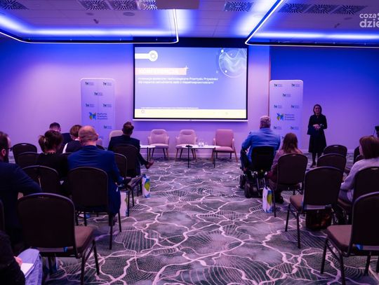 Konferencja naukowa „Innowacje społeczne i technologiczne Przemysłu Przyszłości dla wsparcia zatrudnienia osób z niepełnosprawnościami” (zdjęcia)