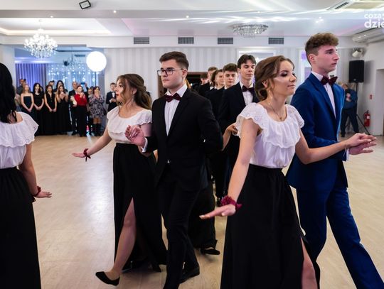 Studniówki 2025. Zobaczcie jak było rok temu!