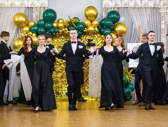Studniówki 2025. Zobaczcie jak było rok temu!