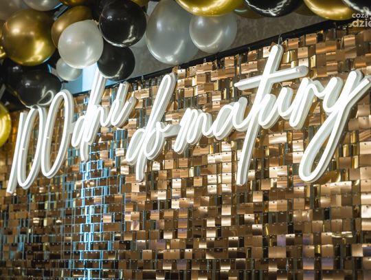 Studniówki 2025: Katolickie Liceum Ogólnokształcące im. św. Filipa Neri w Radomiu (zdjęcia)