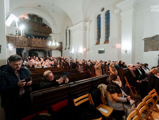 Koncert kolęd w Kościele Ewangelicko – Augsburskim (zdjęcia) Koncert kolęd w Kościele Ewangelicko – Augsburskim (zdjęcia)