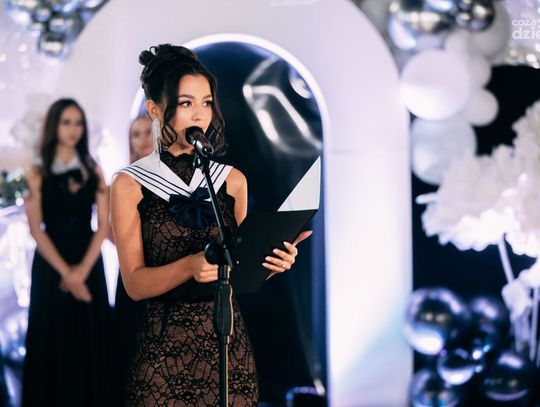 Studniówki 2025: II Liceum Ogólnokształcące im. Marii Konopnickiej (zdjęcia)