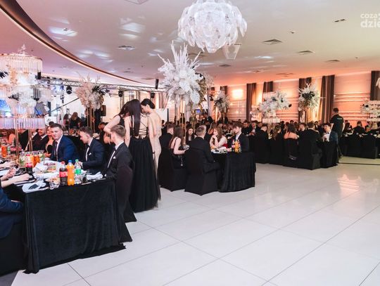 Studniówki 2025: Zespół Szkół Ekonomicznych w Radomiu (zdjęcia)