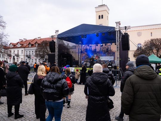 WOŚP 2025: Występy uczniów Radomskiej Szkoły Rocka oraz Harcerskiego Zespołu Muzyczno Wokalnego „Skylark” (zdjęcia)