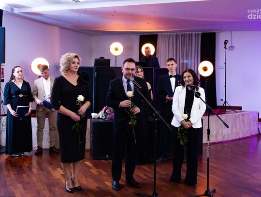 Studniówki 2025: Zespół Szkół im. Korpusu Ochrony Pogranicza w Szydłowcu (zdjęcia)