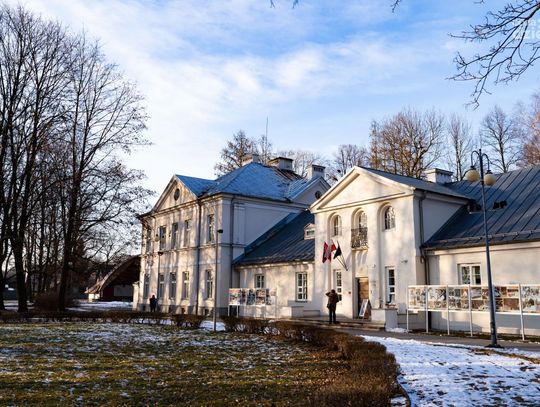 Wernisaż wystawy "Na kolbergowską nutę. Motywy muzyczne w sztuce ludowej" w Muzeum im. Oskara Kolberga w Przysusze (zdjęcia)
