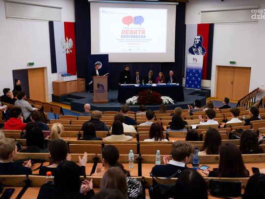 Pierwsza Radomska Debata Oksfordzka w języku angielskim dla uczniów szkół ponadpodstawowych (zdjęcia)