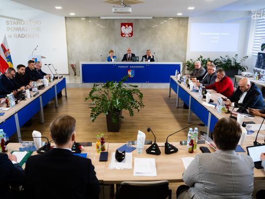 Sesja Rady powiatu (zdjęcia)