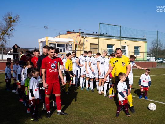 Decathlon V Liga: Drogowiec Jedlińsk - LKS Chlebnia (zdjęcia)