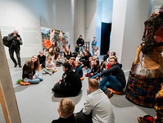 Warsztaty rodzinne  „Kolekcjonerzy skarbów” w Elektrowni (zdjęcia)