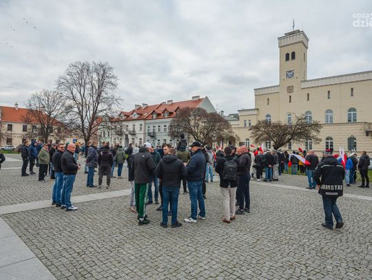 Protest przeciwko Centrum Integracji Cudzoziemców w Radomiu (zdjęcia)