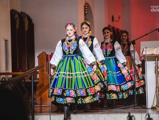 Koncert Wielkopostny zespołu "Mazowsze" (zdjęcia)