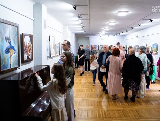 Wernisaż wystawy malarstwa w Domu Kultury Idalin (zdjęcia)