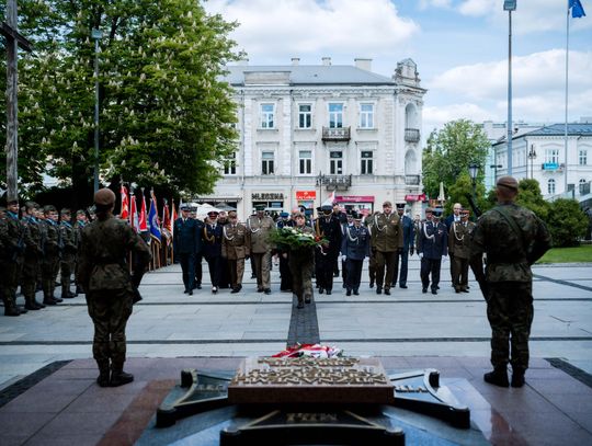Obchody Narodowego Dnia Zwycięstwa (zdjęcia)