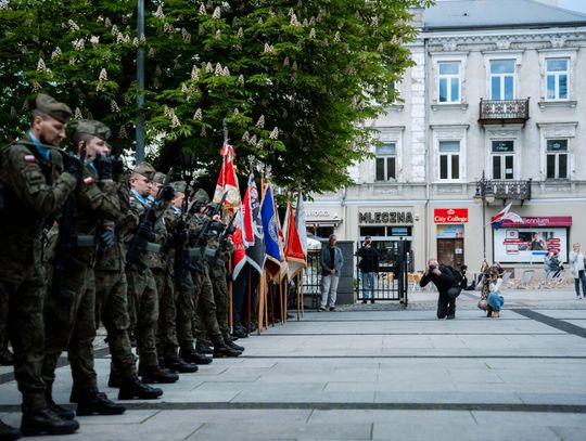 Obchody Narodowego Dnia Zwycięstwa (zdjęcia)