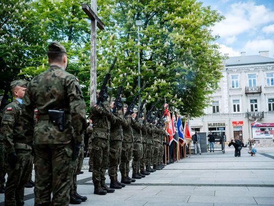 Obchody Narodowego Dnia Zwycięstwa (zdjęcia)