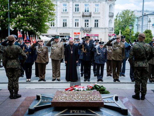 Obchody Narodowego Dnia Zwycięstwa (zdjęcia)