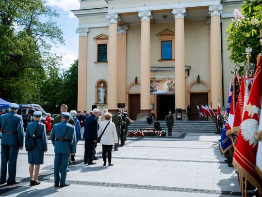 Obchody Narodowego Dnia Zwycięstwa (zdjęcia)
